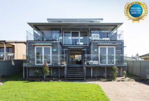 fdcca82c f16d eba9 4061 c60a745d1c8c